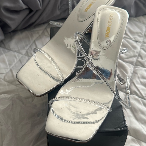 Fashion Nova Silver and White Strappy Heels - Picture 1 of 3